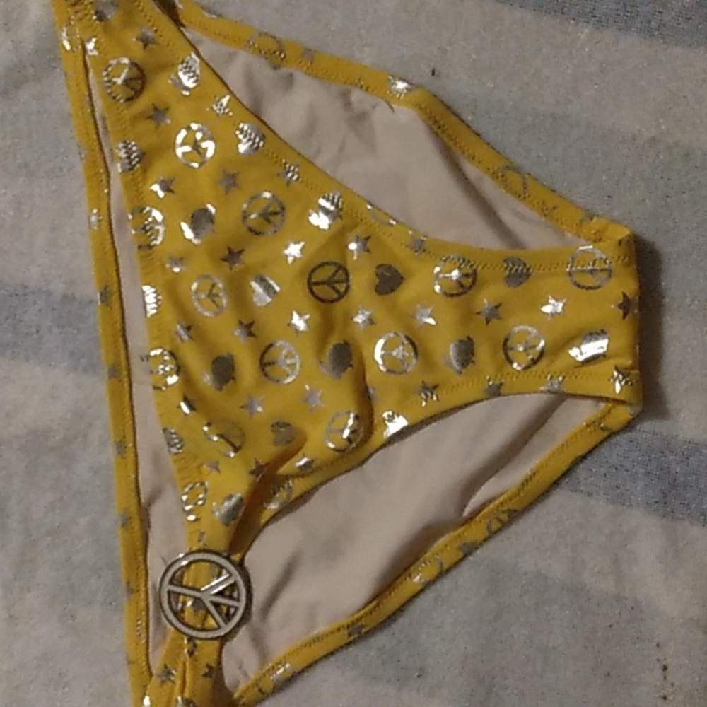 NWOT Victoria’s Secret bikini bottoms Sz L